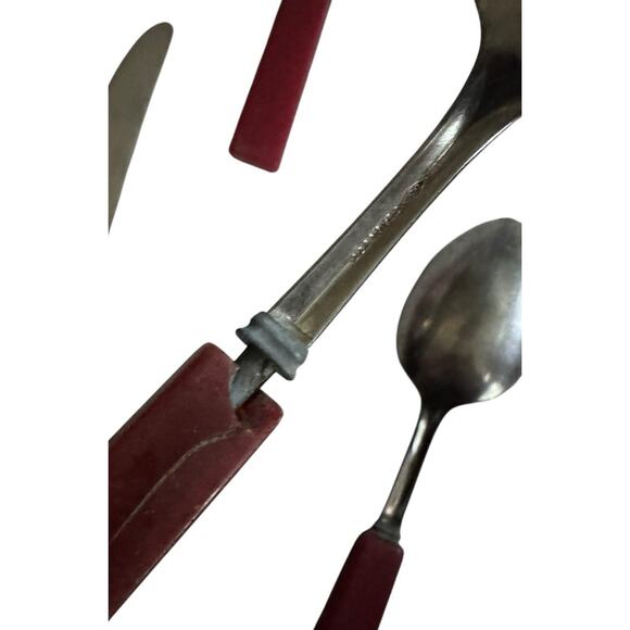 VTG Bakelite Red Handled Flatware Knives Spoons Kitchen Stainless Steel READ - Picture 8 of 11